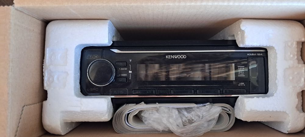 Автомагнитола KENWOOD 124