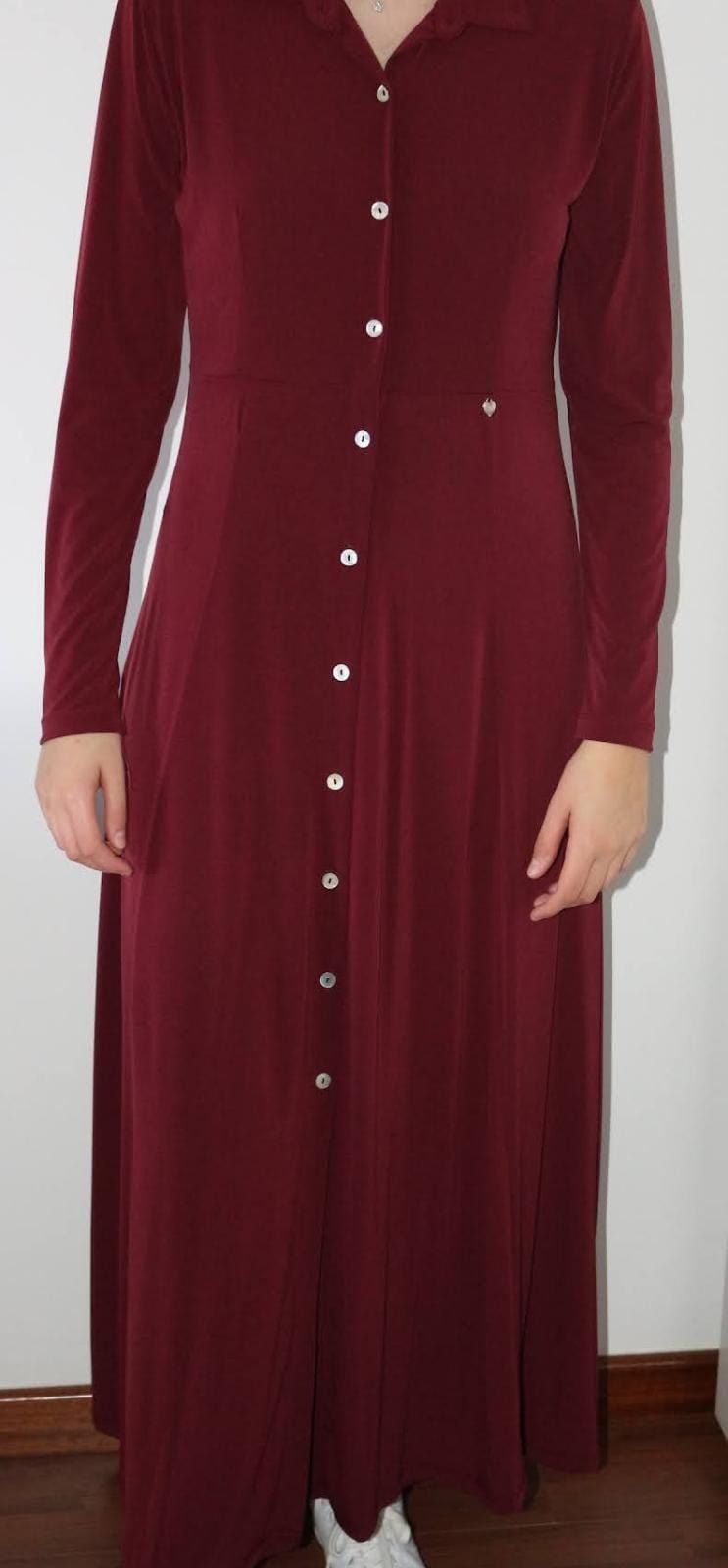 Vestido Bordeaux  comprido muito eleganteuito elegan