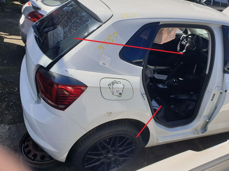 Painel trás direito VOLKSWAGEN Polo (AW1)