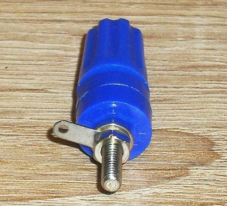 Zacisk laboratoryjny, gniazdo bananowe 4 mm, 16 A, 50 V, Deltron 552