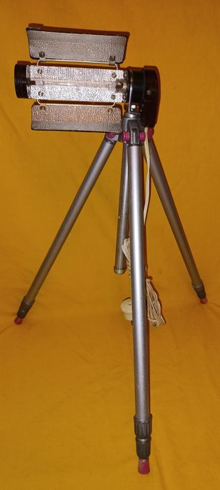 Торшер осветитель Лофт. Кино-фото прожектор + штатив. Накамерный свет.
