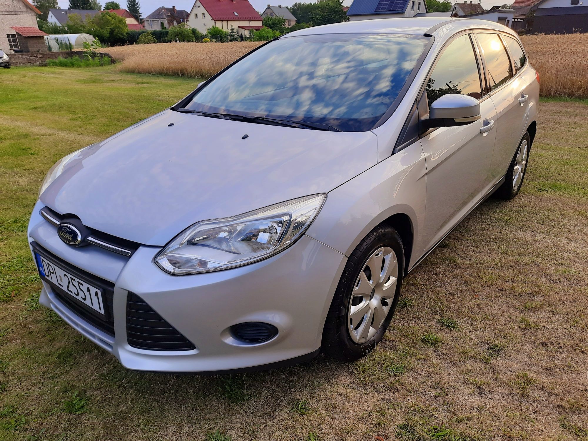 Ford Focus MK3 Salon Polska Oryginalny Niski Przebieg 2 Komplety Kół