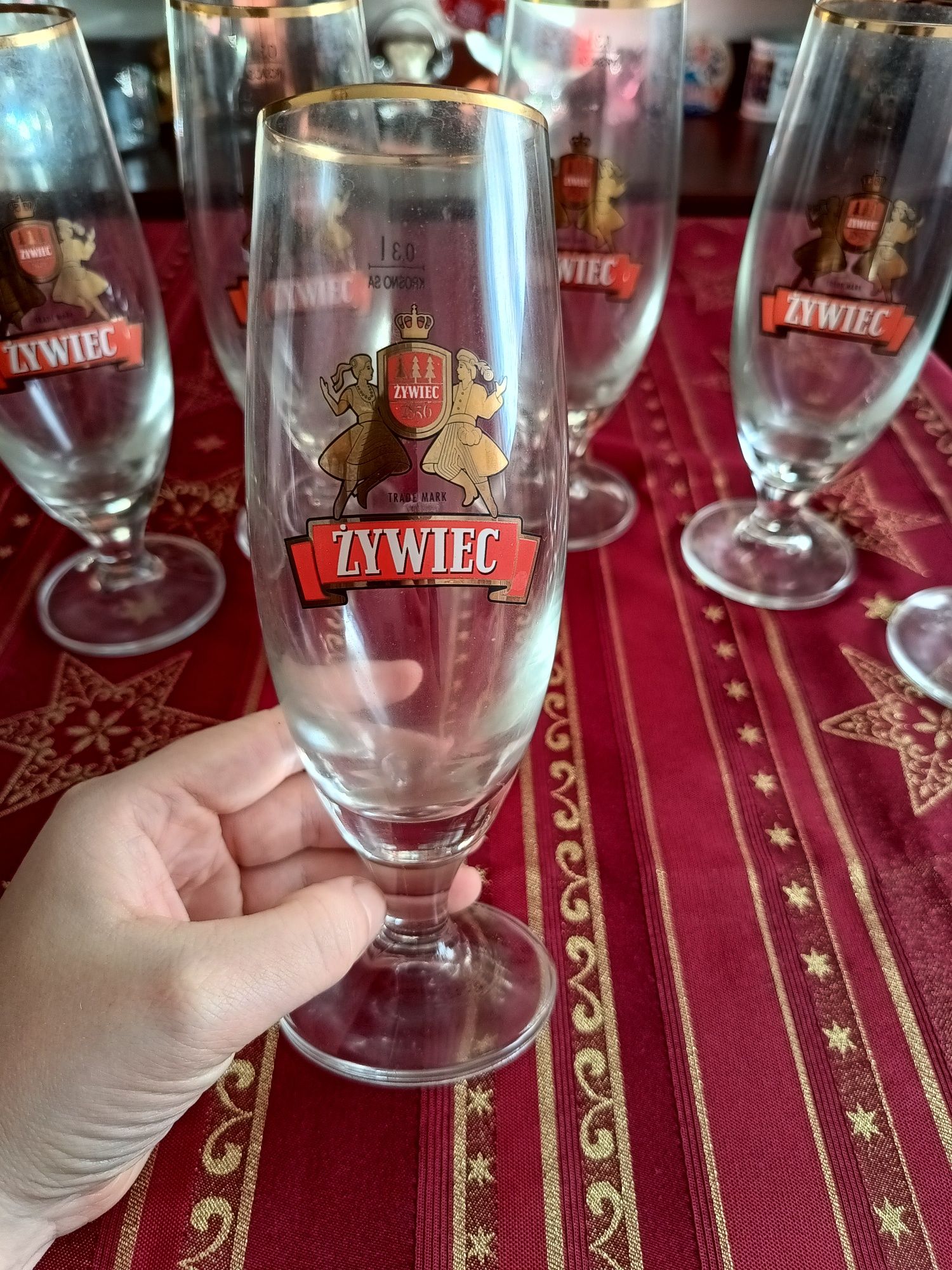 Kufle Żywiec zdobione złotym paskiem