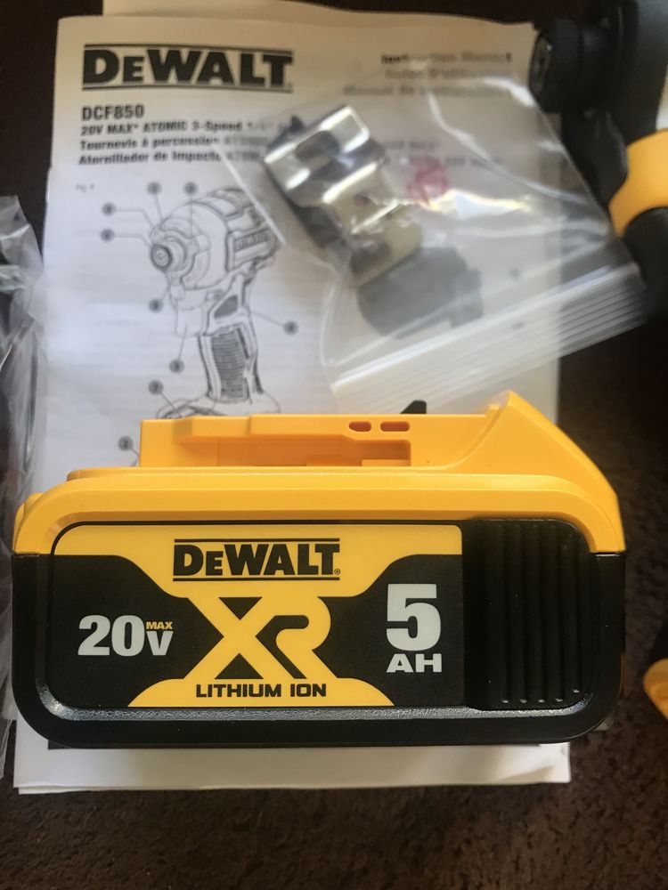 Імпакт Dewalt DCF850P1