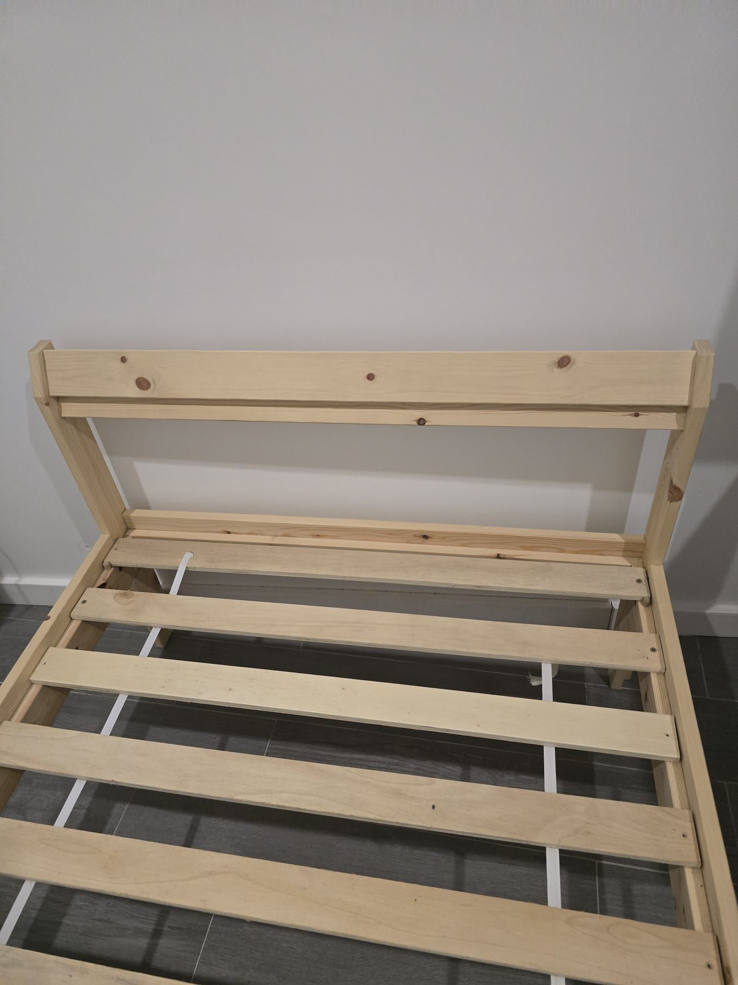 Cama solteiro com colchão e estrado