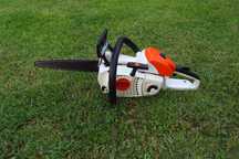 STIHL MS 201 c  bardzo lekka pilarka spalinowa moc 2,4 KM