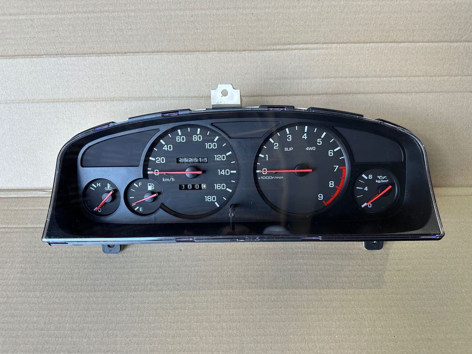 Панель приладів (щиток) Nissan Skyline R33