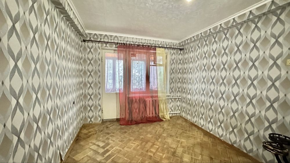 Продам 2 кімн квартиру 45 м.кв Харківське шоссе Дарницька площа