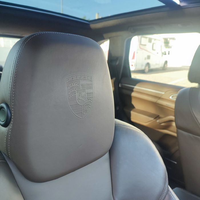 Porsche Cayenne standard