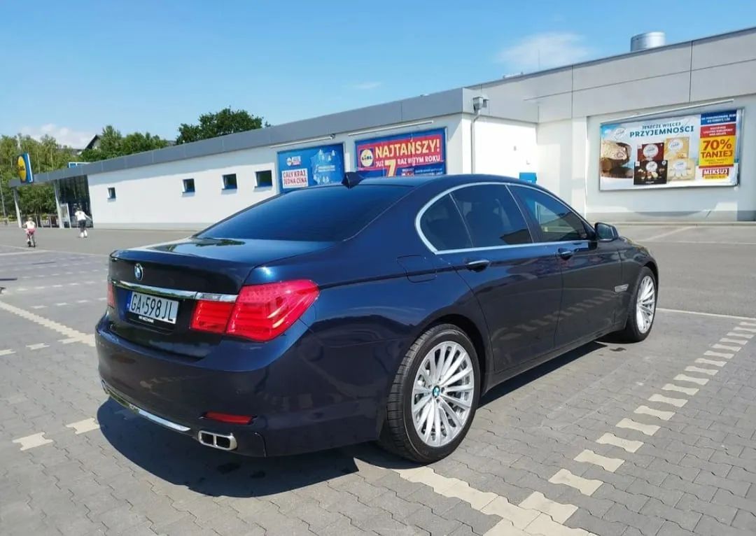 BMW Seria 7 BMW 730D 2010 bogata wersja serwisowana ew.zamienię na kombi SUV