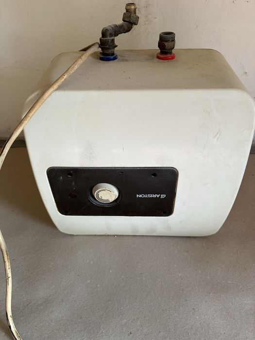 Podgrzewacz wody Ariston 2000W