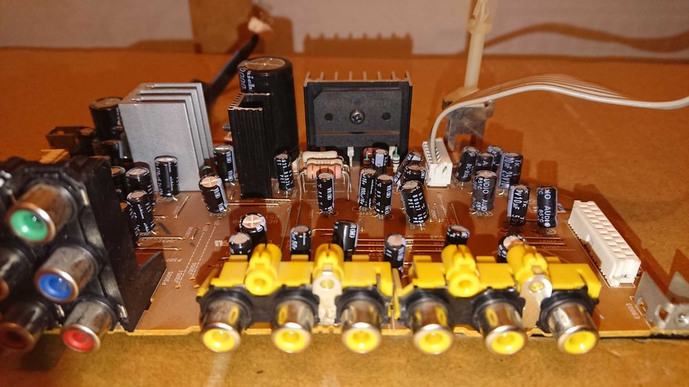 Amplituner Onkyo TX-SR607 płytka gniazda video