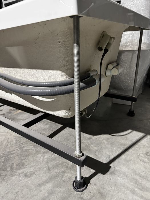 Vendo banheira Hidrobox Nova com resistência para manter temperatura.