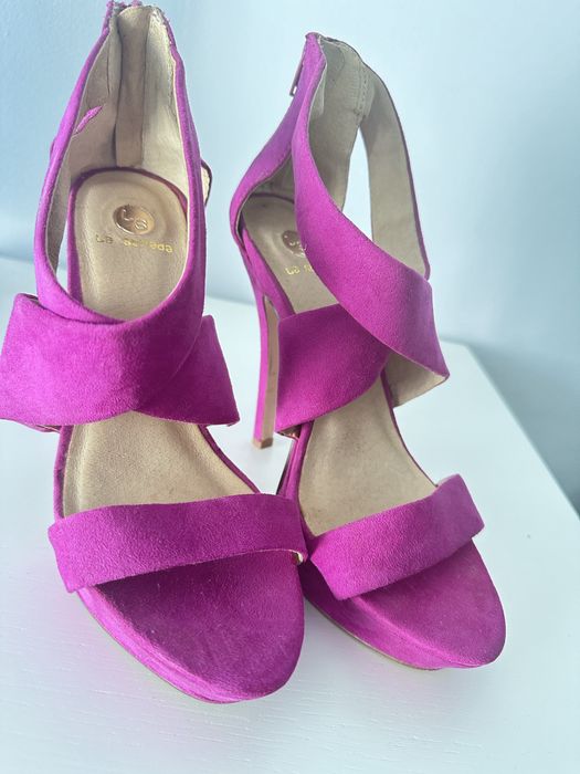 Sandalias fushia