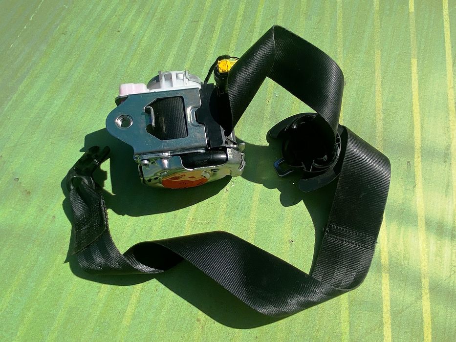 Ремень правий Туарег ЦР ремінь безпеки Touareg CR безопасности Туарег