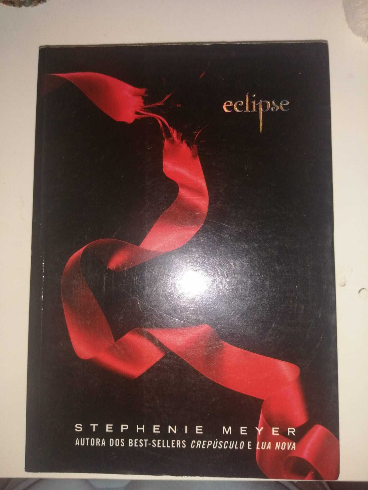 Livro "Eclipse" em perfeitas condições