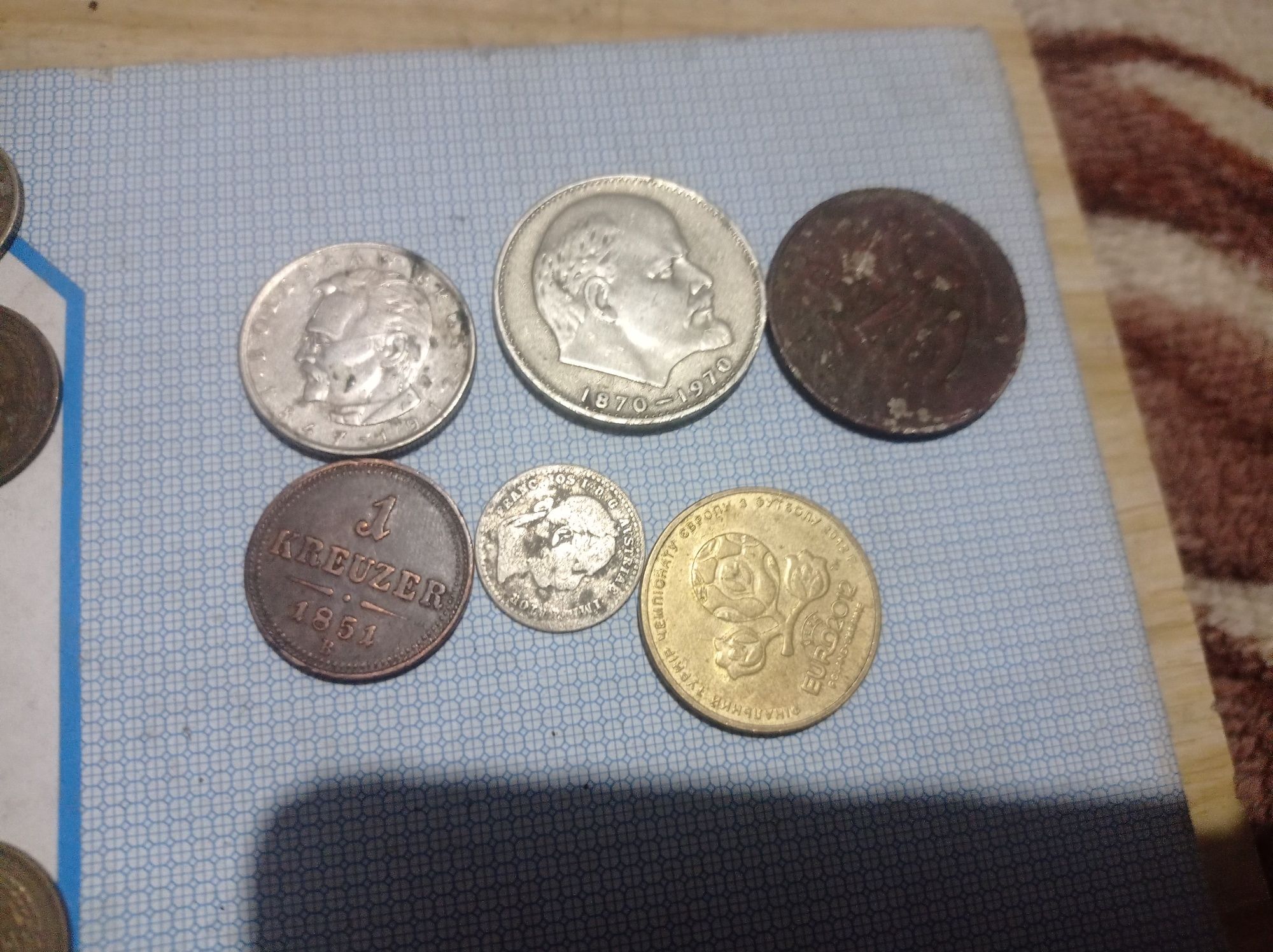 Продам різні монети