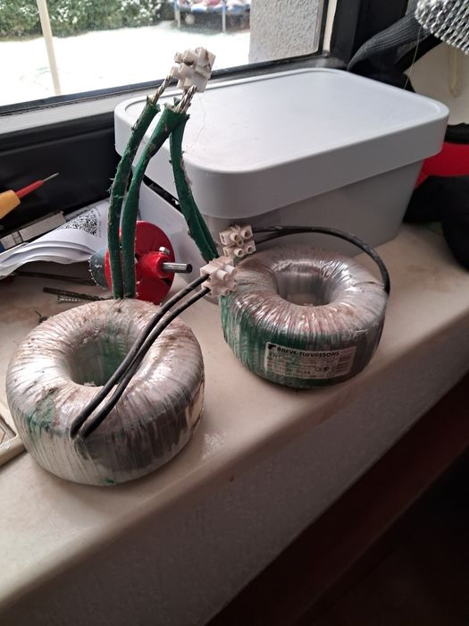 Zasilacz toroidalny tth300