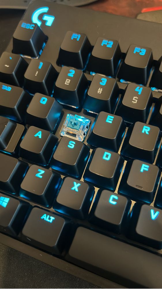 Teclado mecânico - Logitech G Pro Keyboard - Seminovo