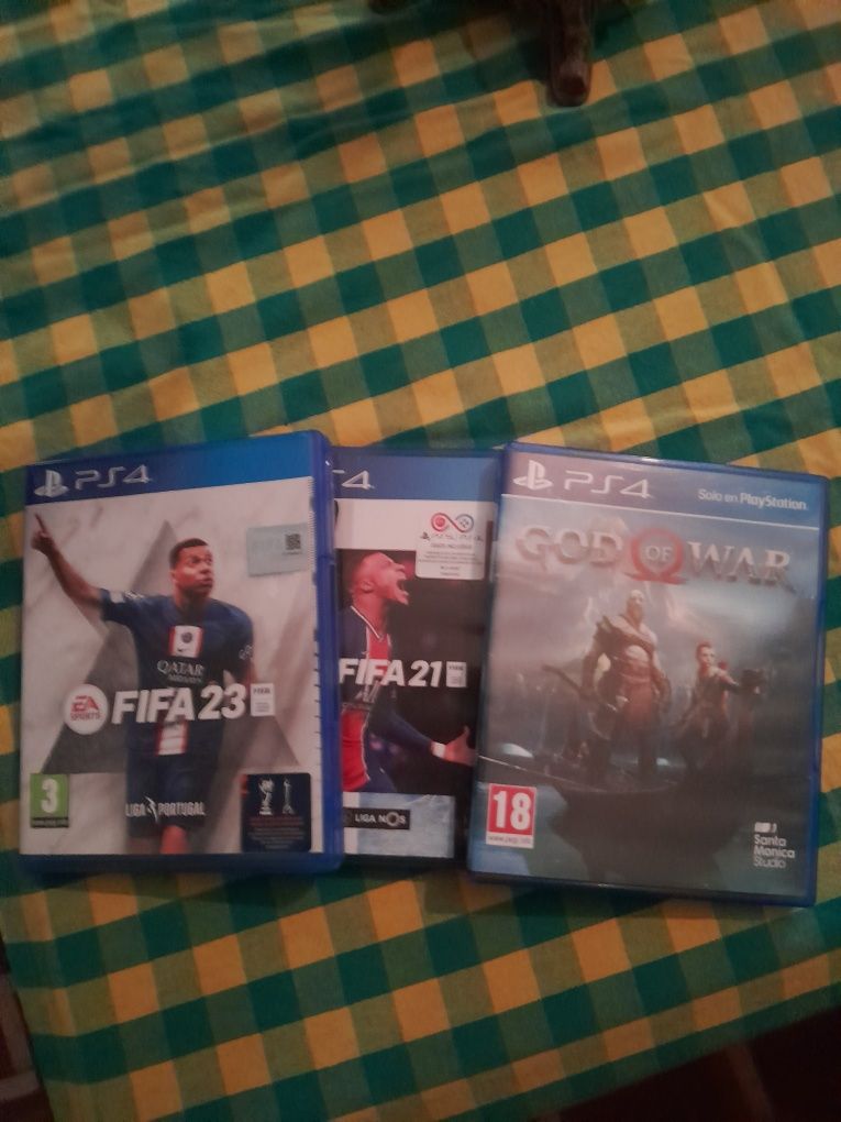 Jogos Ps4 Fifa 23/21 e God of War