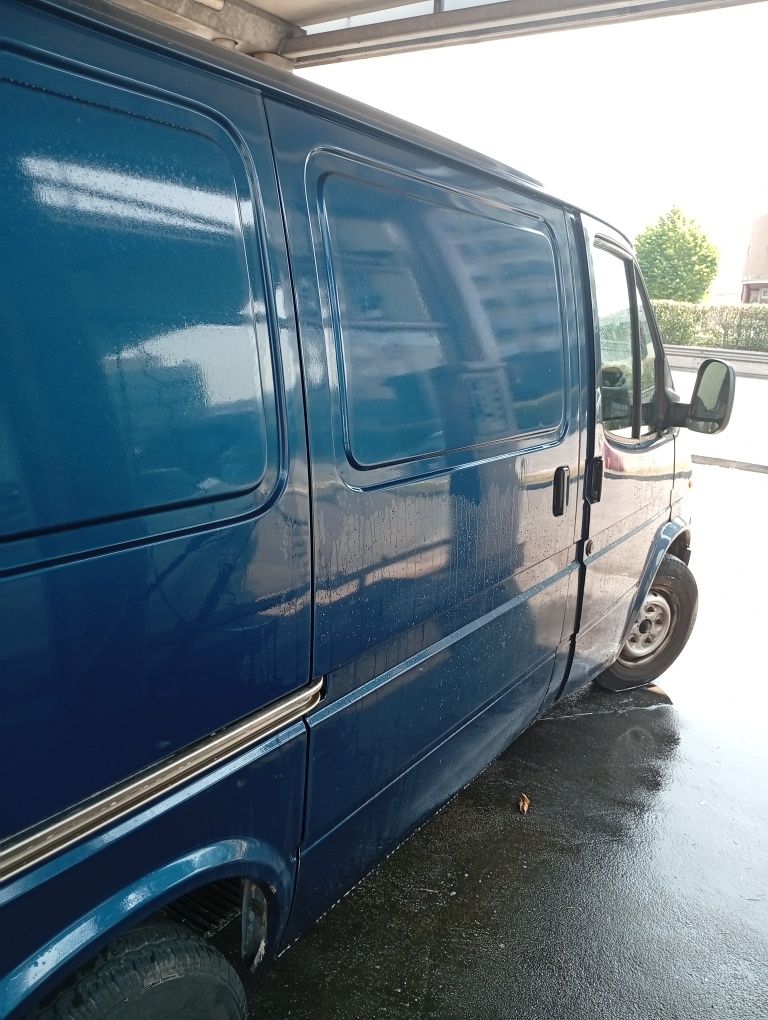 Ford Transit 2.5D top line