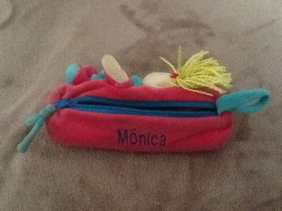 Estojo Monica