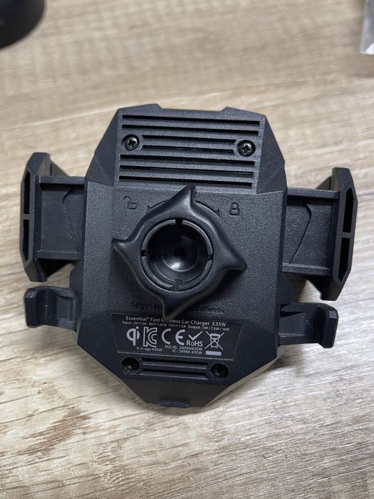 Автотримач Spigen із бездротовою зарядкою X35W (000CG22761)