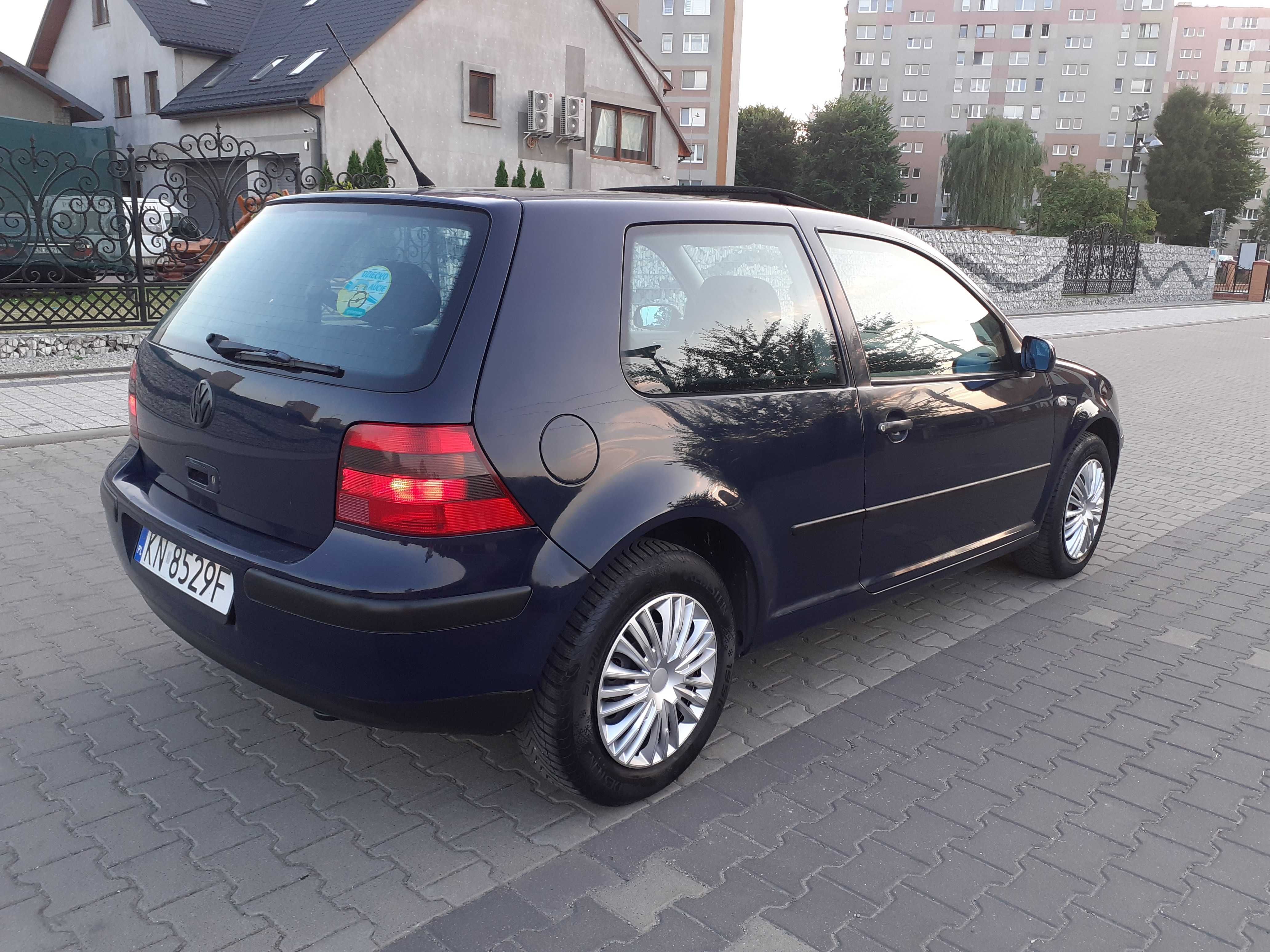 Vw Golf 1.6 2001r. Automat Sprawna Klima Niski Przebieg