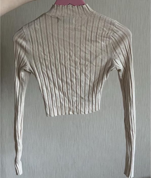 укорочена кофта у рубчик