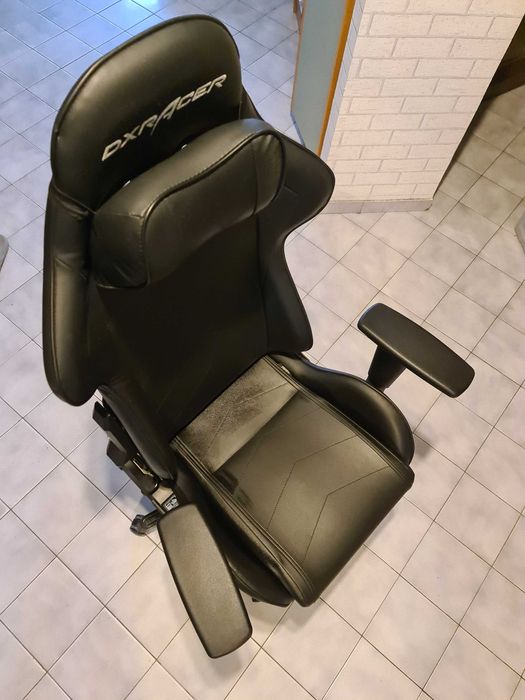 Fotel obrotowy DX Racer Formula Czarna Skóra