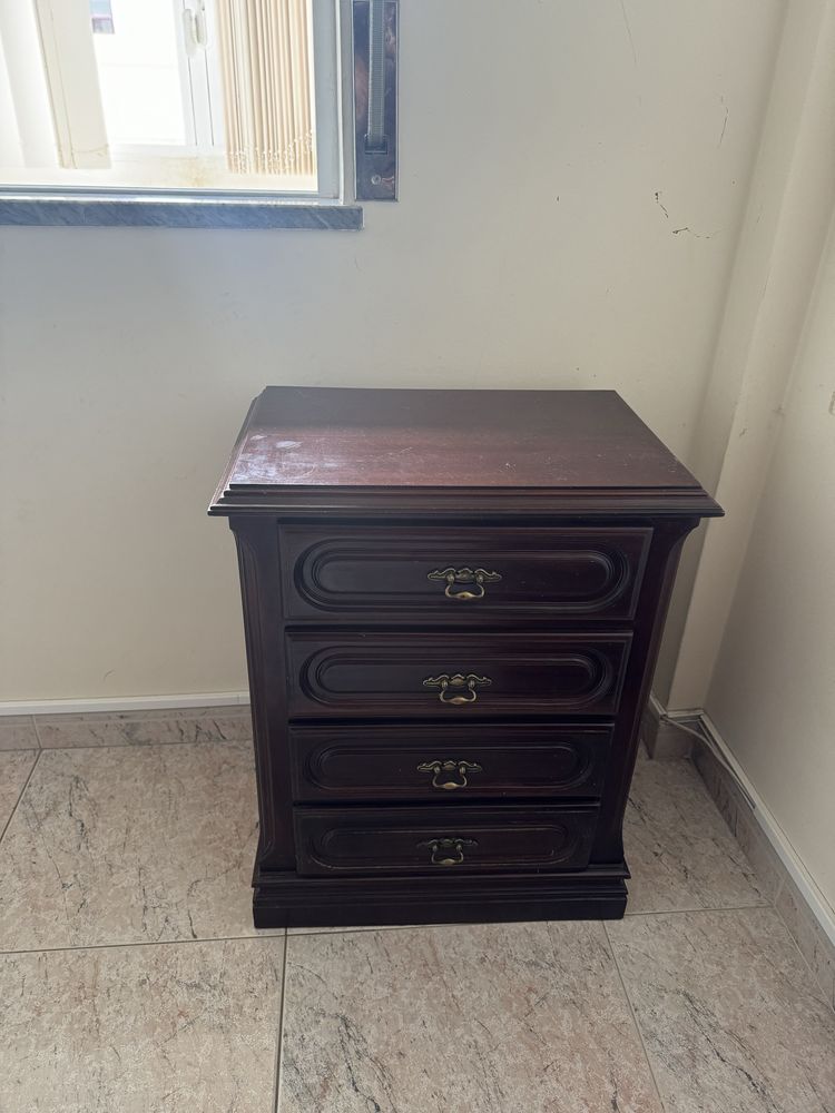Conjunto de cómoda + 2 mesas de cabeceira