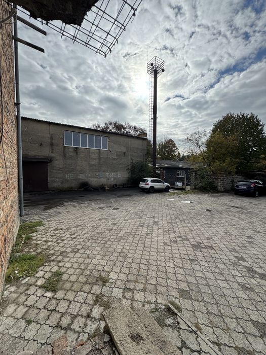 Продаж великогабаритного комерційного обʼєкта