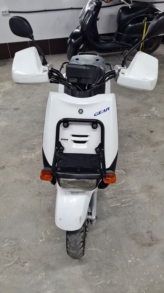 Вантажний скутер Yamaha Gear
