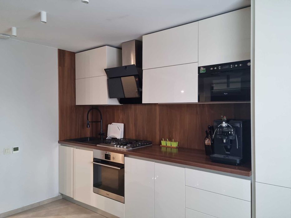 Терміново продам стильну 3-и кімнатну квартиру з євроремонтом