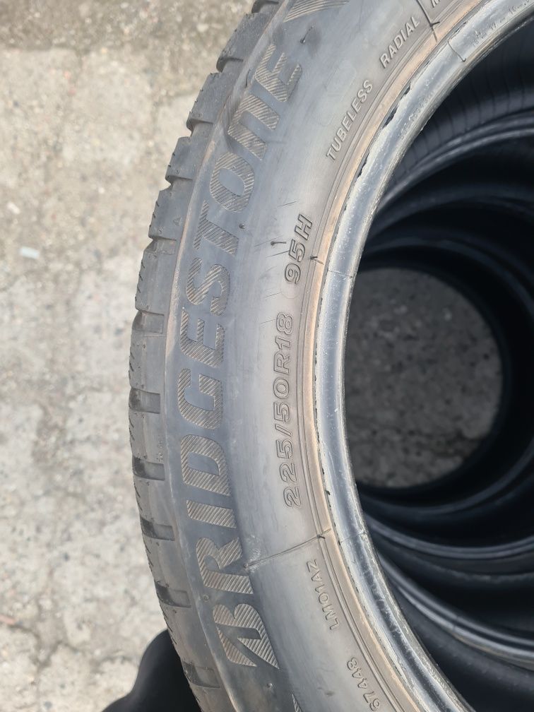 Komplet opony zima 225/50/18 bridgestone RSC RUNFLAT bmw