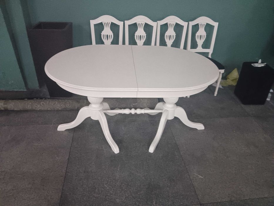 Mobilia de sala em madeira lacada