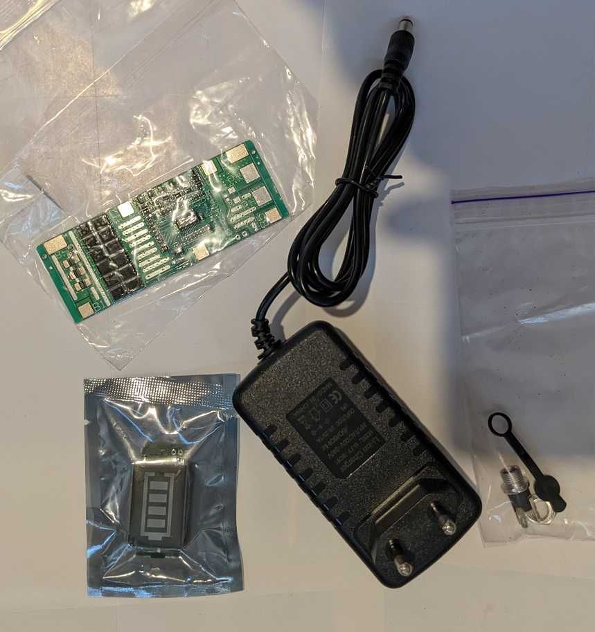 Блок питания 2s 5s 6s 7s 8.4V 21V 25.2V 29.4 1A 2A комплект шуруповерт