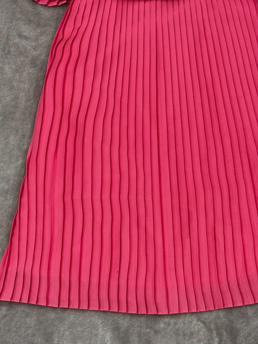 Вишукане рожеве плаття в плісіровку на бретелях плиссе розовое