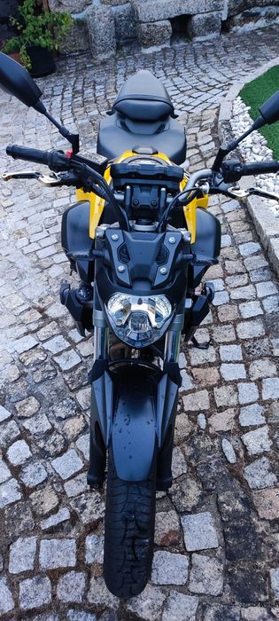 Yamaha MT-07 Amarela