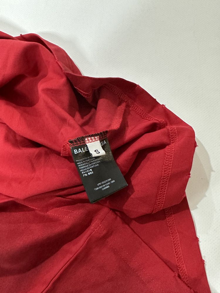 футболка Balenciaga Dirty Red Tee