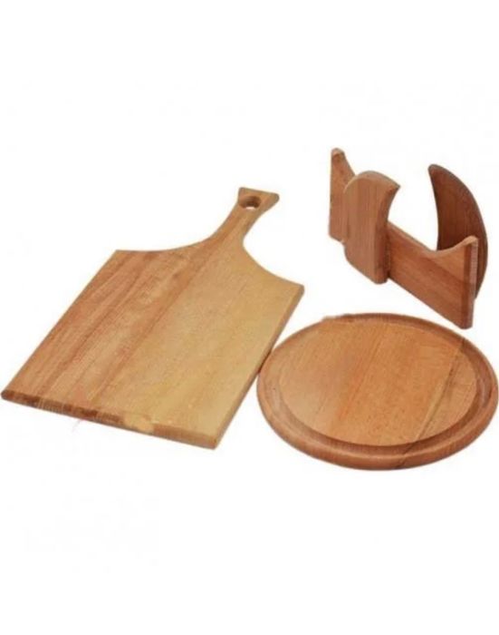 Набір кухонних дерев‘яних обробних дошок.