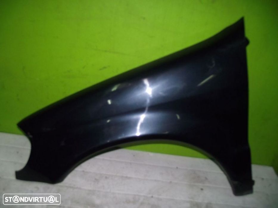 Guarda Lamas Esquerdo Mercedes ML - 2002 - GL405