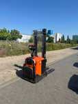 Paleciak elektryczny Toyota BT SPE125L Maszt 3,35