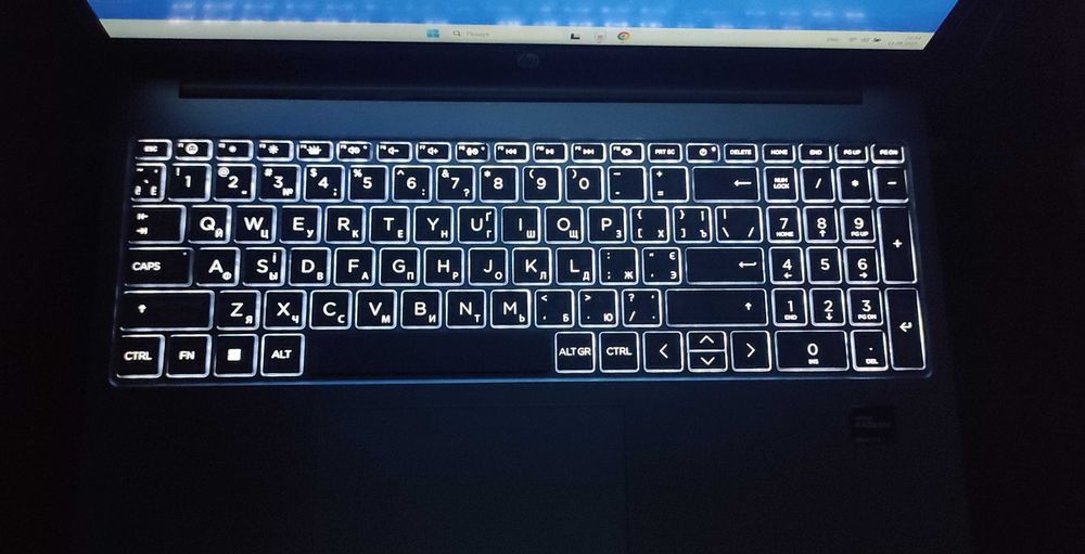 Ноутбук HP 15-fc0023ua 15.6" IPS/Ryzen 7 7730U/16/512GB/95%
