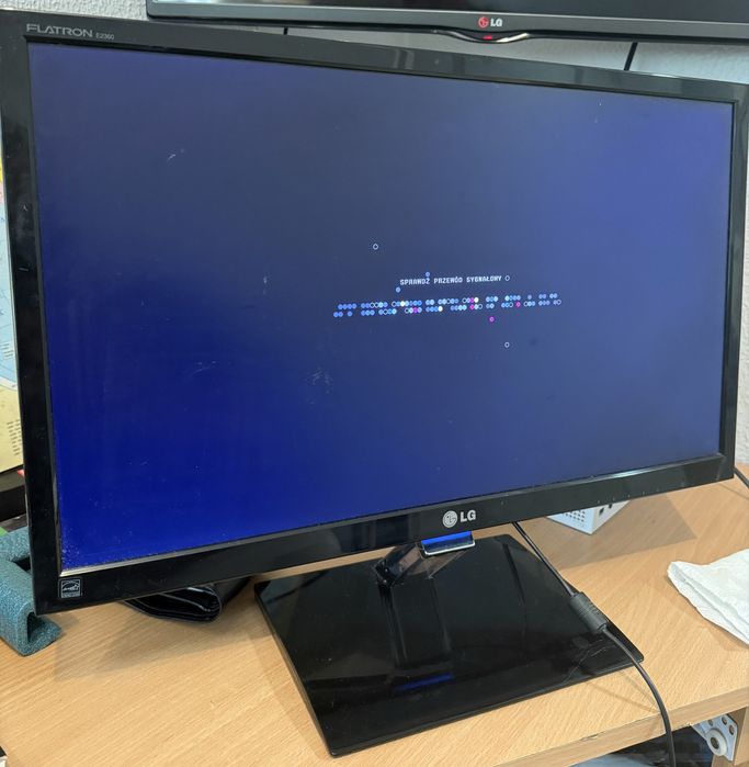 Telewizor LG Flatron e2360v-pn
