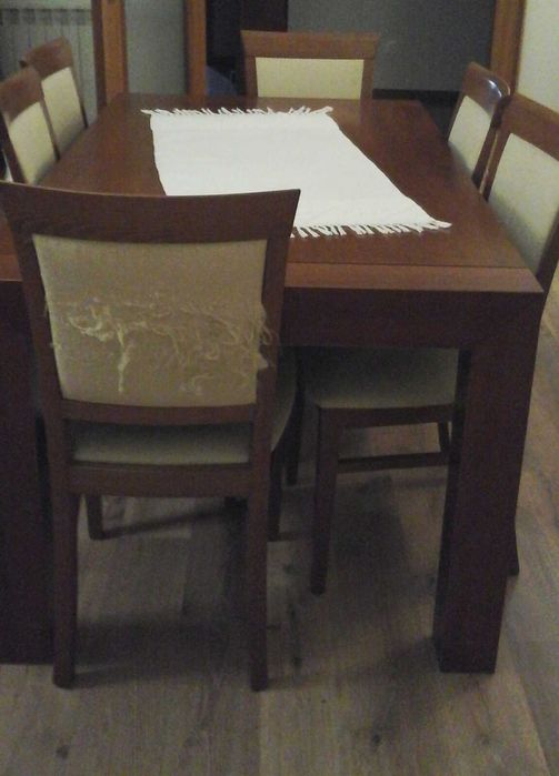 Cadeiras de sala em cerejeira