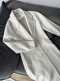 Біле пальто розміру М