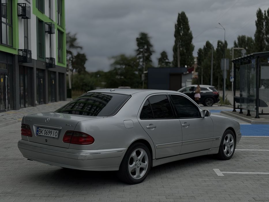 Mercedes-Benz W210 E320 4matic