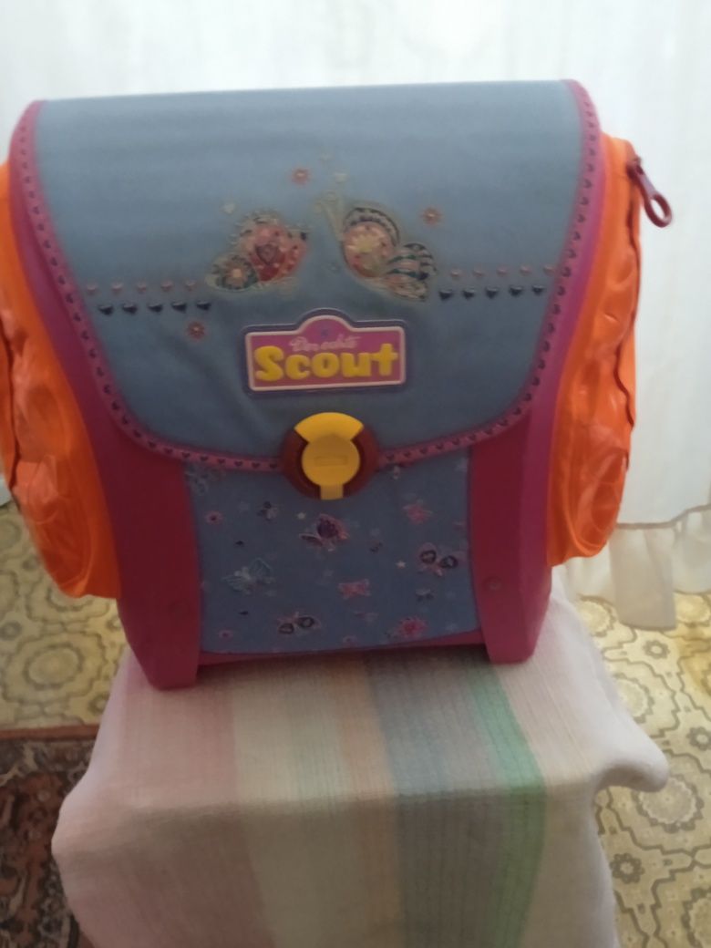 Ранец-Рюкзак для школьников.