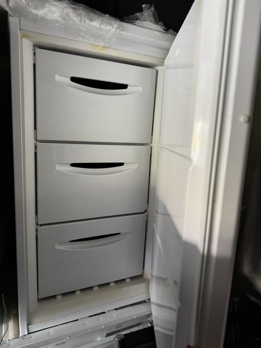 Морозильна камера з Німеччини